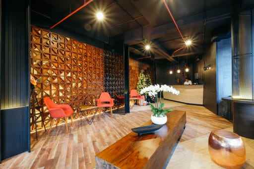 dijual hotel raya kuta