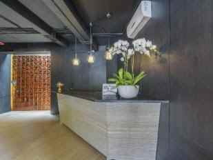 dijual hotel raya kuta
