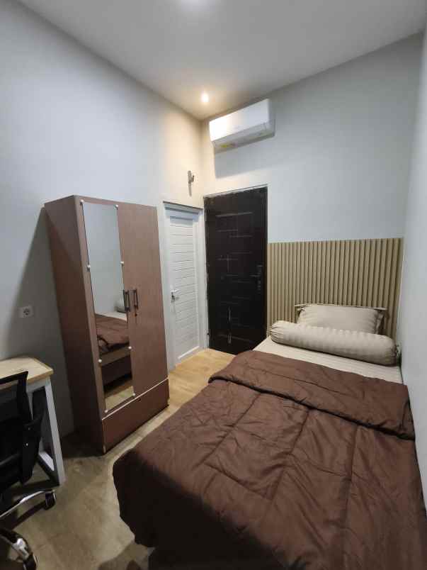 dijual kost binong karawaci