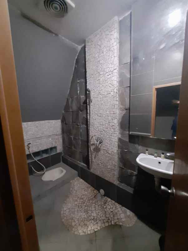 dijual kost di krakatau semarang
