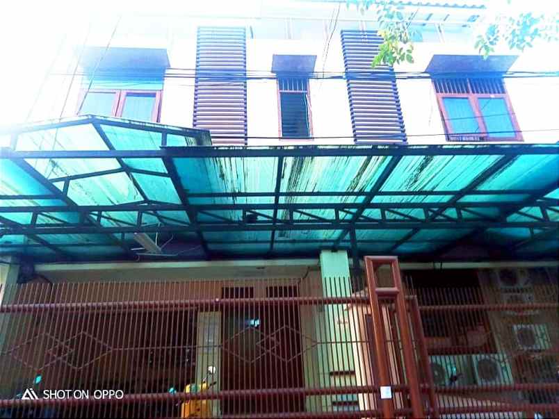 dijual kost jalan dr susilo ii