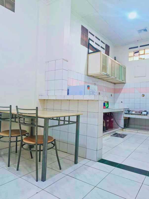 dijual kost jalan dr susilo ii