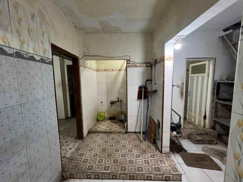 dijual kost jl biegjend katamso no 38