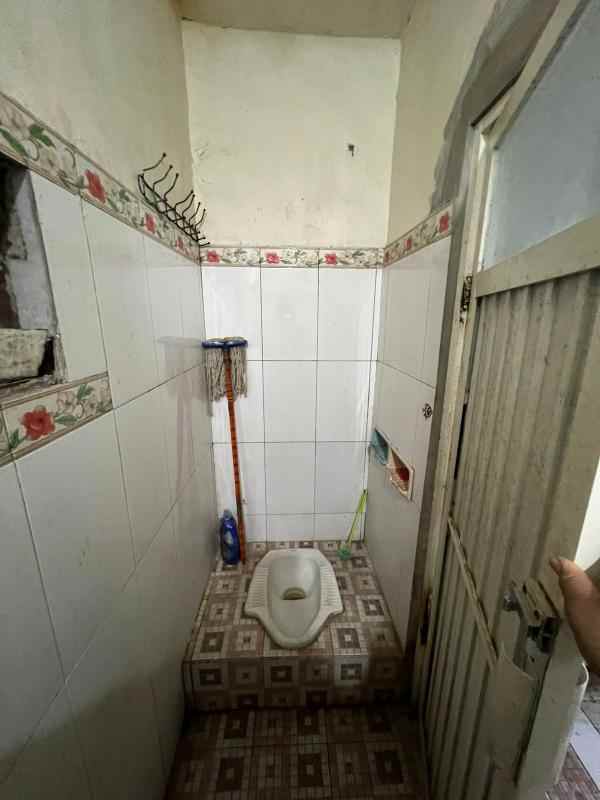 dijual kost jl biegjend katamso no 38