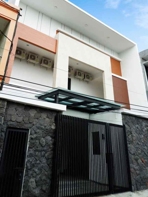 dijual kost jl pandegiling