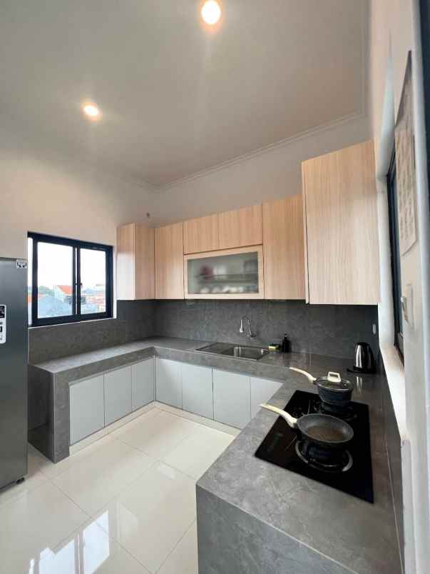 dijual kost jl pandegiling