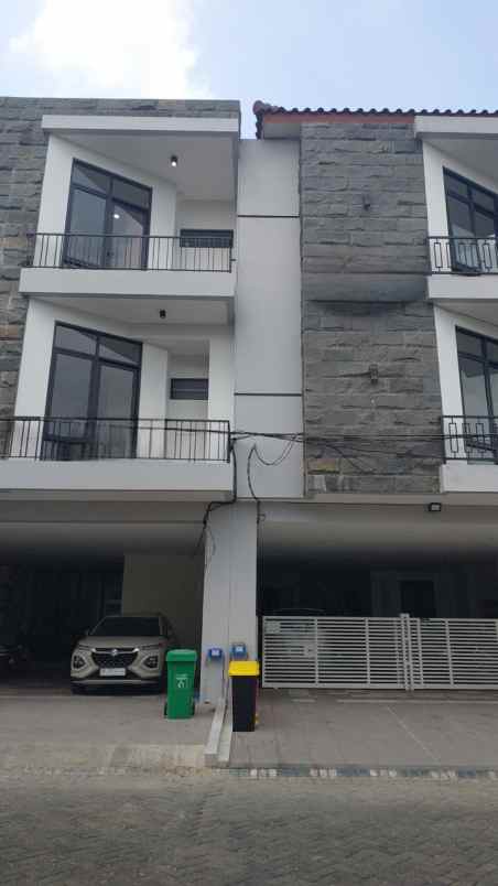 dijual kost suhat