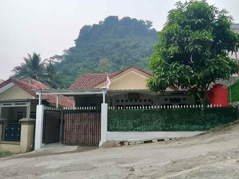 dijual ruamh di kp nyuncung kec rumpin kab bogor