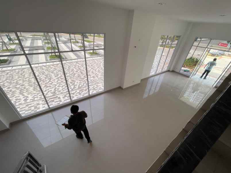 dijual rukan la riviera kota belanda pik 2 tangerang