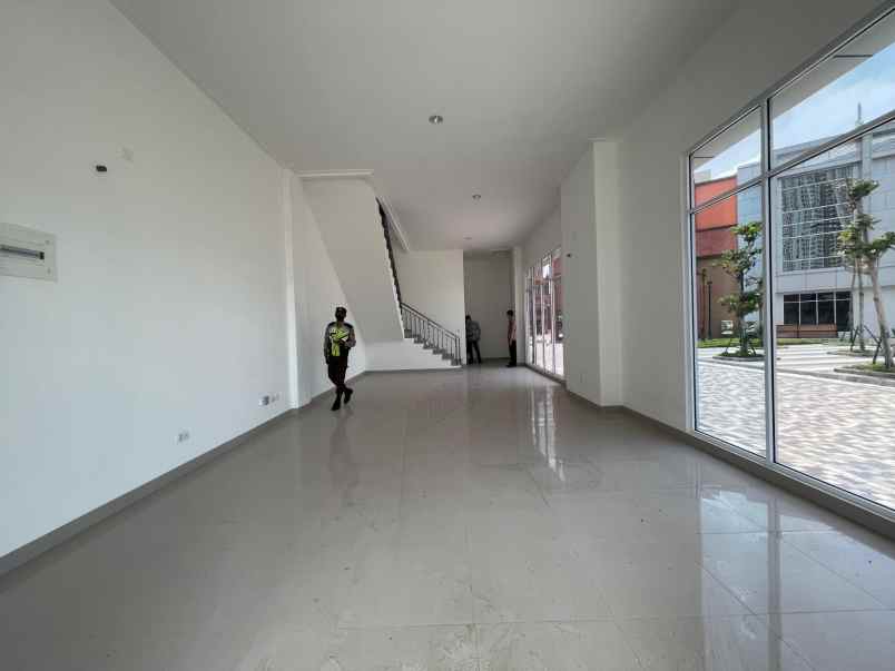 dijual rukan la riviera kota belanda pik 2 tangerang