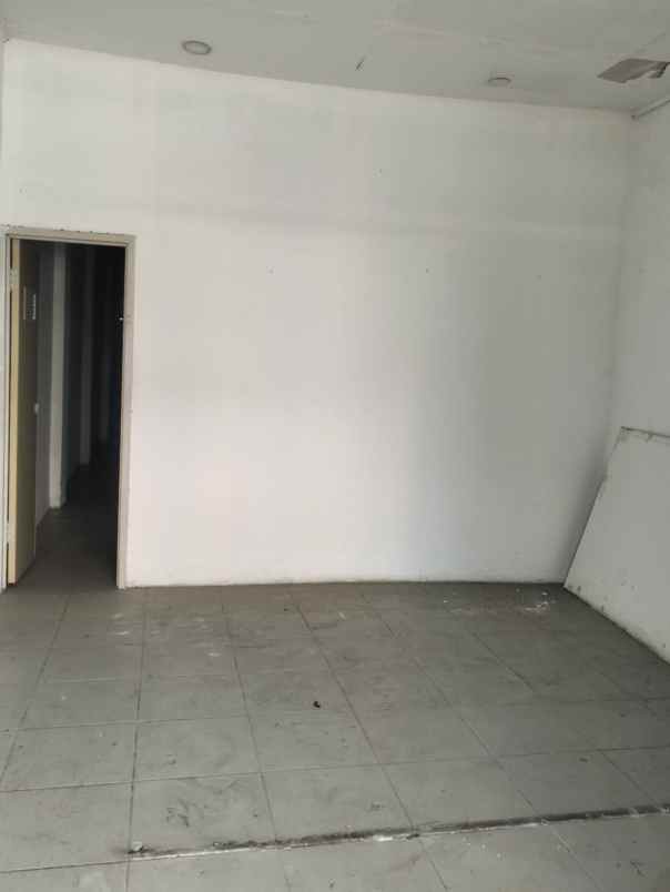 dijual ruko gudang kantor jalan kamal raya jakarta barat