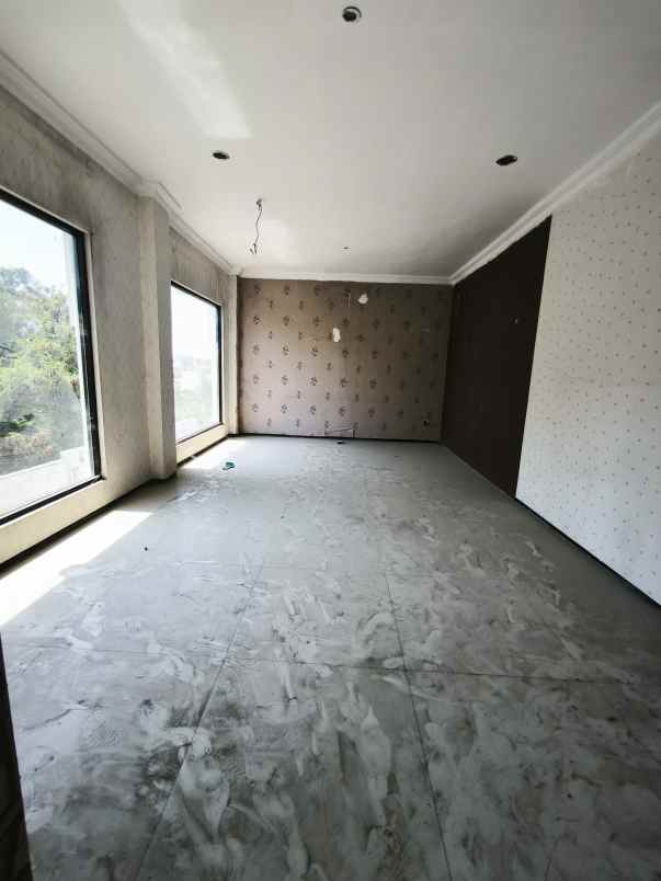 dijual ruko gudang kantor jalan mayjen sungkono