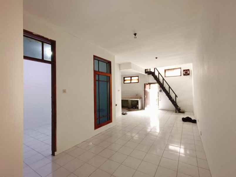 dijual ruko mainroad strategis di kota bandung