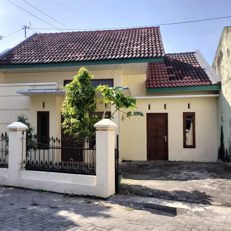 dijual rumah 1 km ke pamella 7