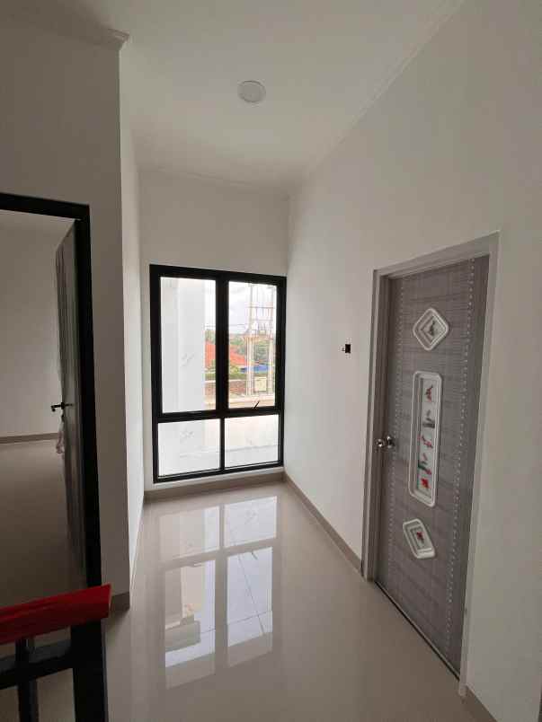 dijual rumah 2 lantai cilegon bu banget