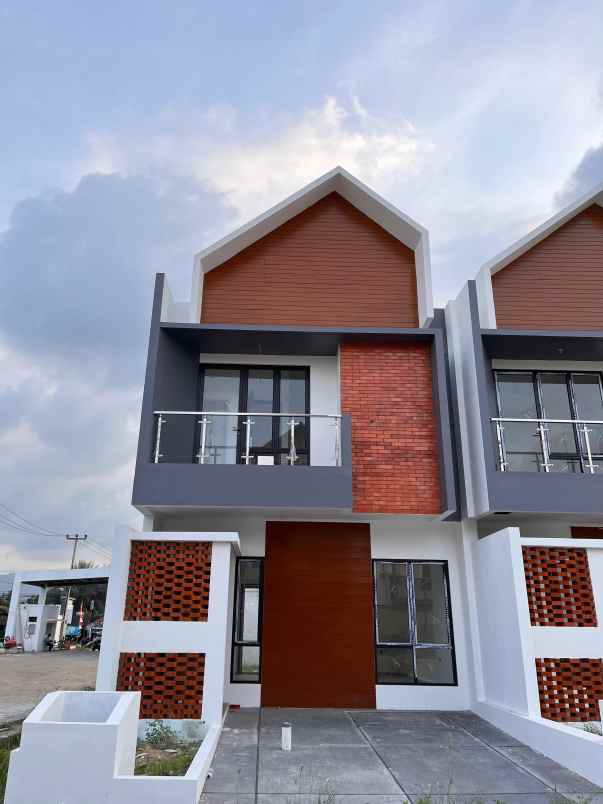 dijual rumah 2 lantai cilegon bu banget