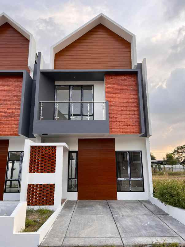 dijual rumah 2 lantai cilegon bu banget