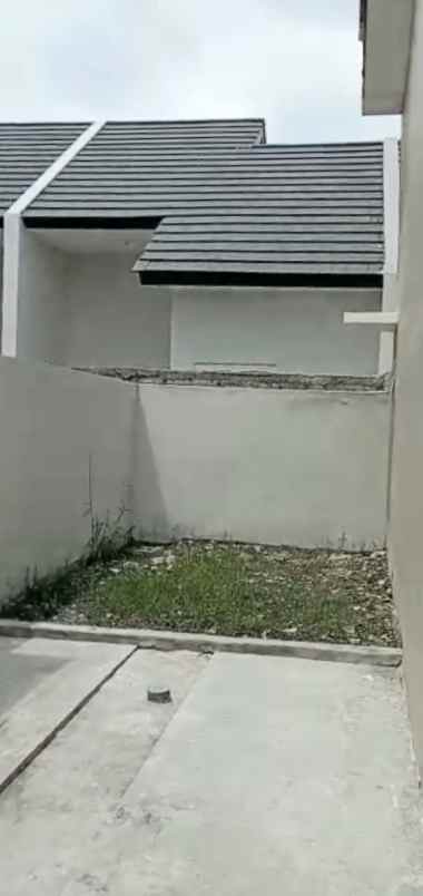 dijual rumah alana cemandi sedati