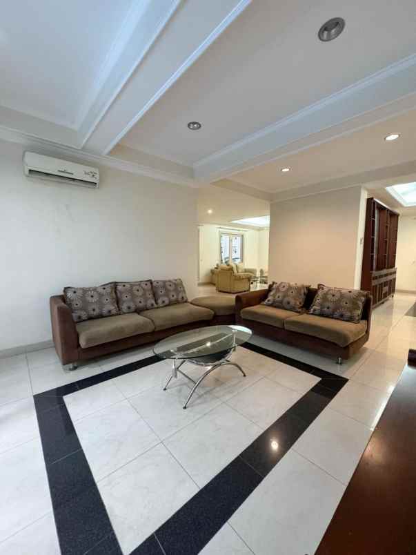 dijual rumah ampera