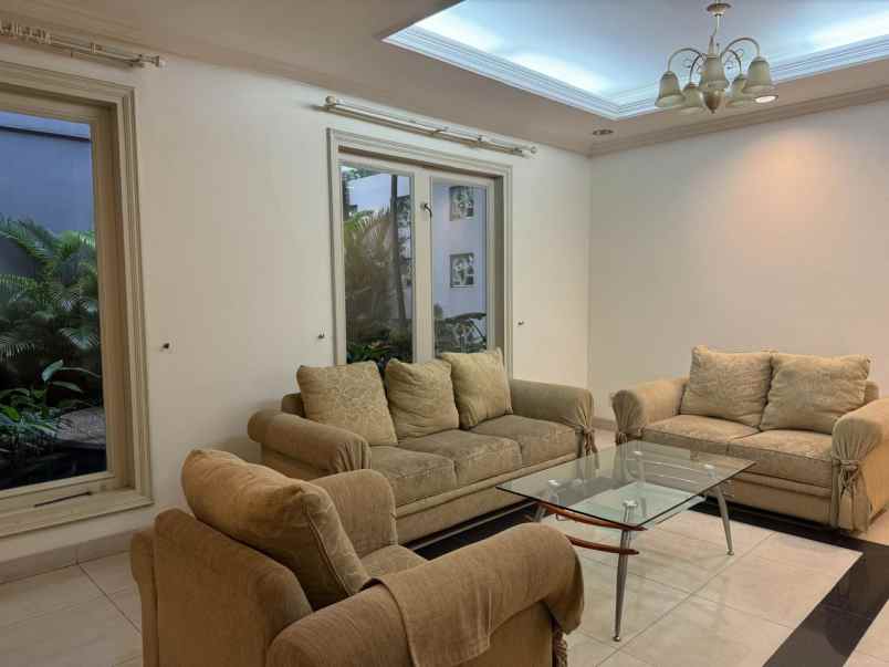dijual rumah ampera