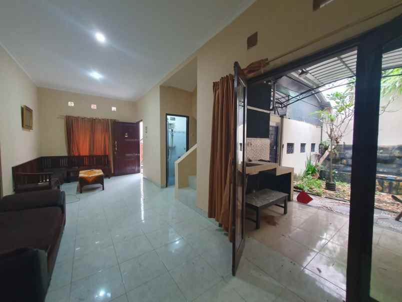 dijual rumah anggajaya