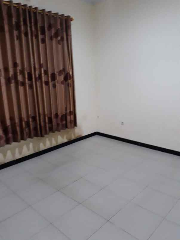 dijual rumah antapani
