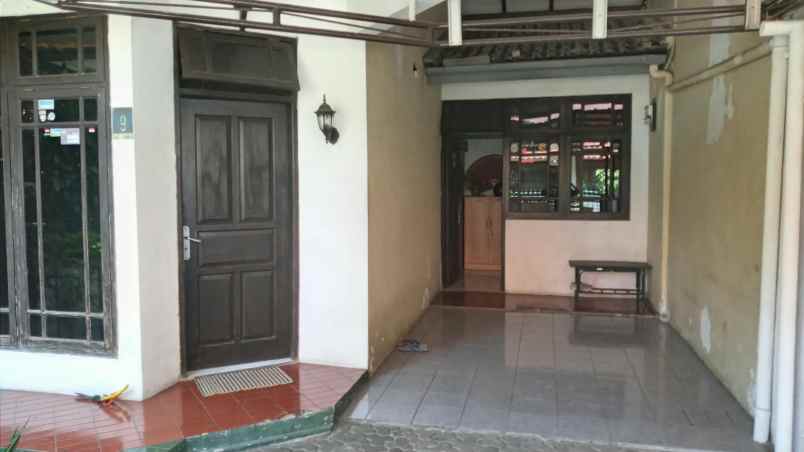 dijual rumah antapani