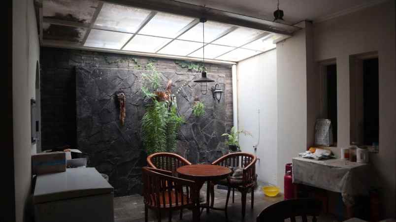 dijual rumah area turangga