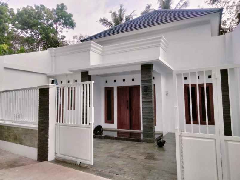 dijual rumah bangunjiwo kasihan bantul