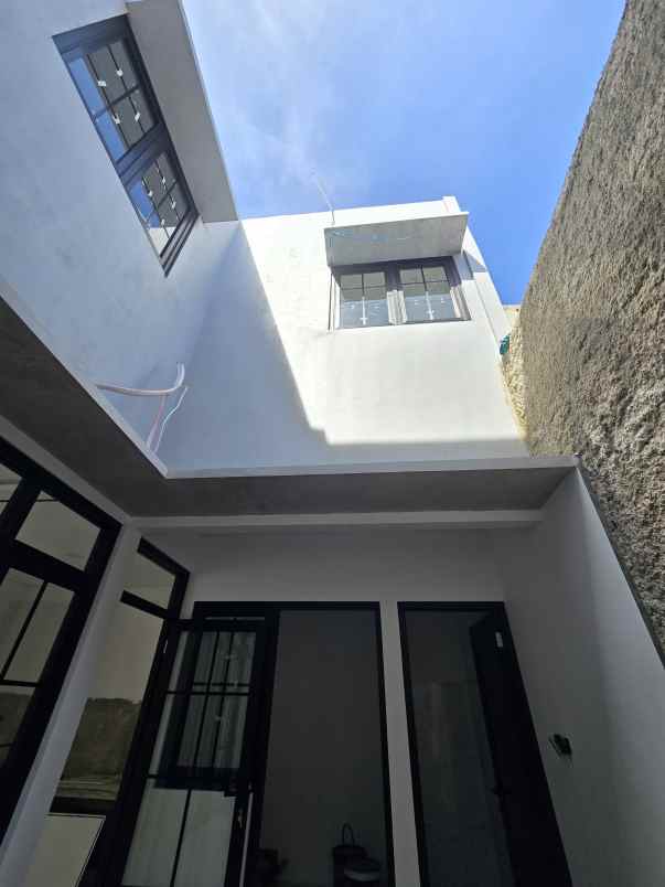 dijual rumah baru dalam komplek tahap finishing