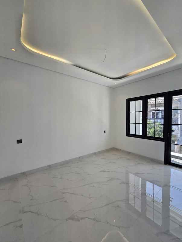 dijual rumah baru dalam komplek tahap finishing