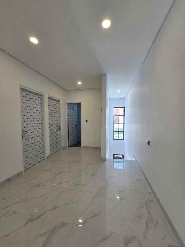 dijual rumah baru dalam komplek tahap finishing