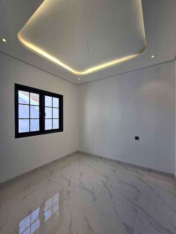 dijual rumah baru dalam komplek tahap finishing