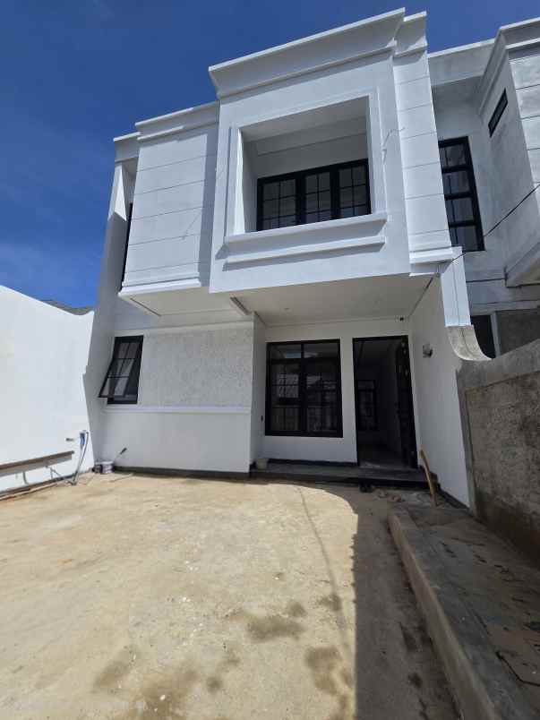 dijual rumah baru dalam komplek tahap finishing