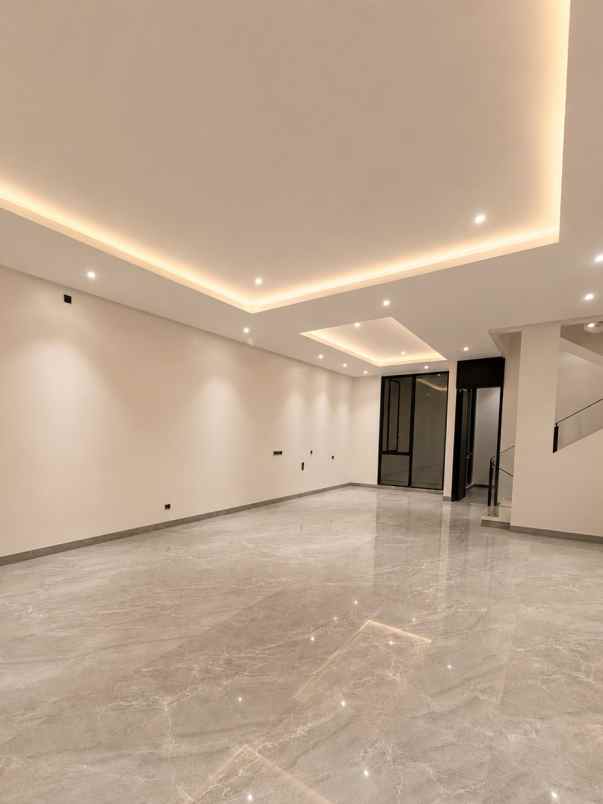 dijual rumah baru mewah di permata buana