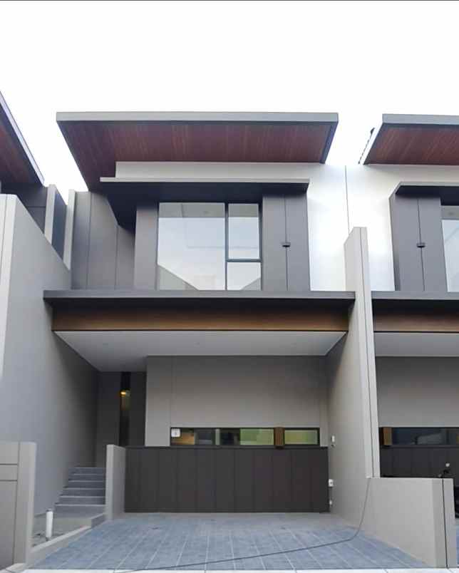 dijual rumah baru mewah siap huni di setraduta bandung