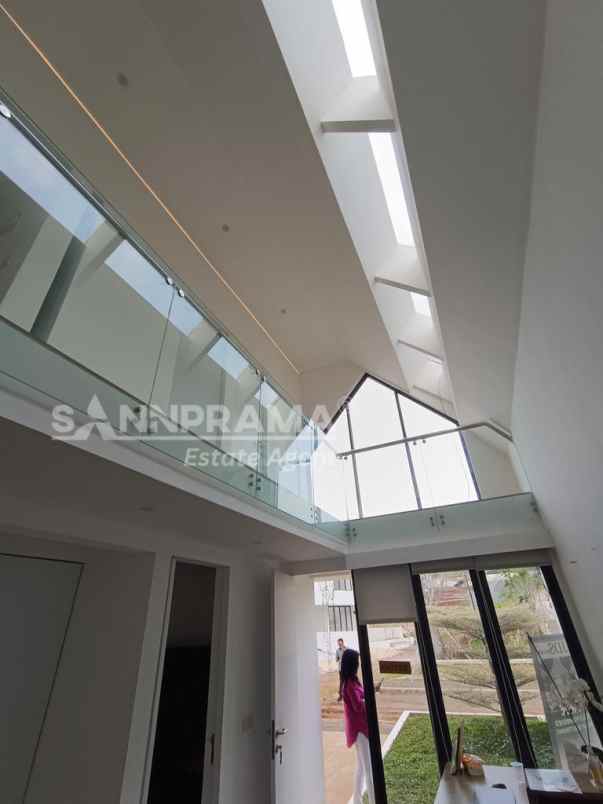 dijual rumah bedahan