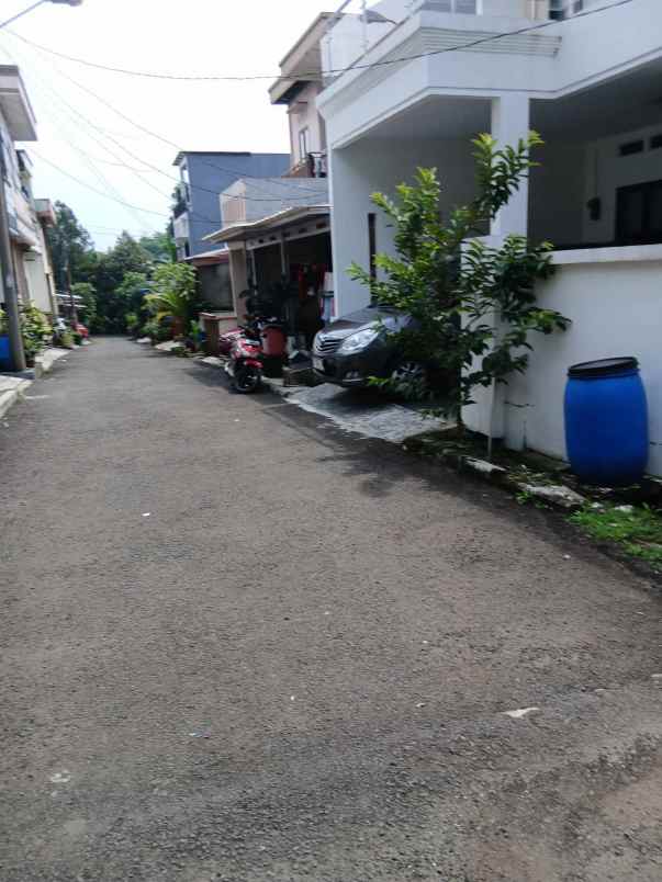 dijual rumah bella casa residence