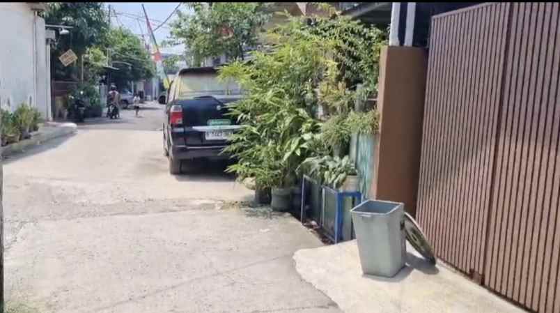 dijual rumah cantik dalam komplek di cimanggis depok