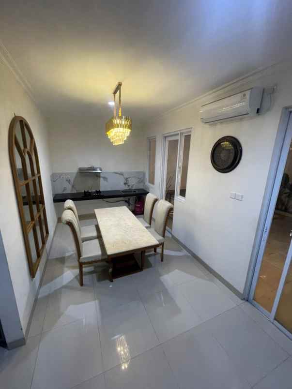 dijual rumah cantik dan siap huni di citragran cibubur