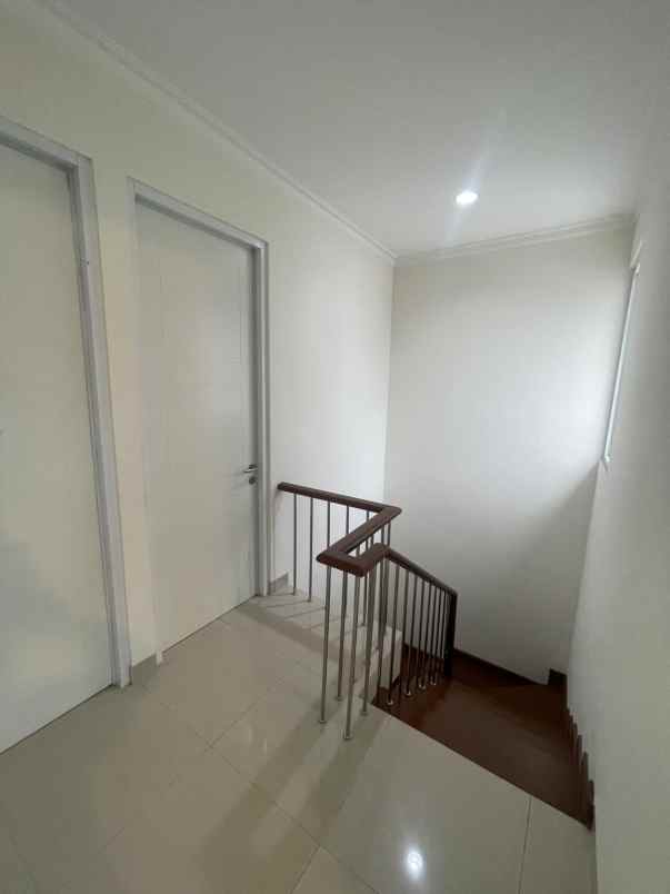 dijual rumah cantik dan siap huni di citragran cibubur