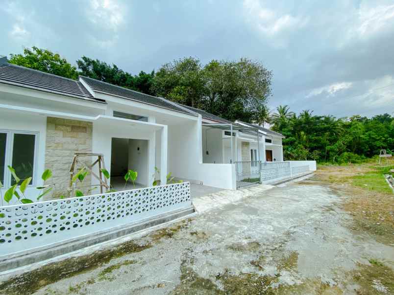 dijual rumah cantik dekat mercu buana sedayu bantul