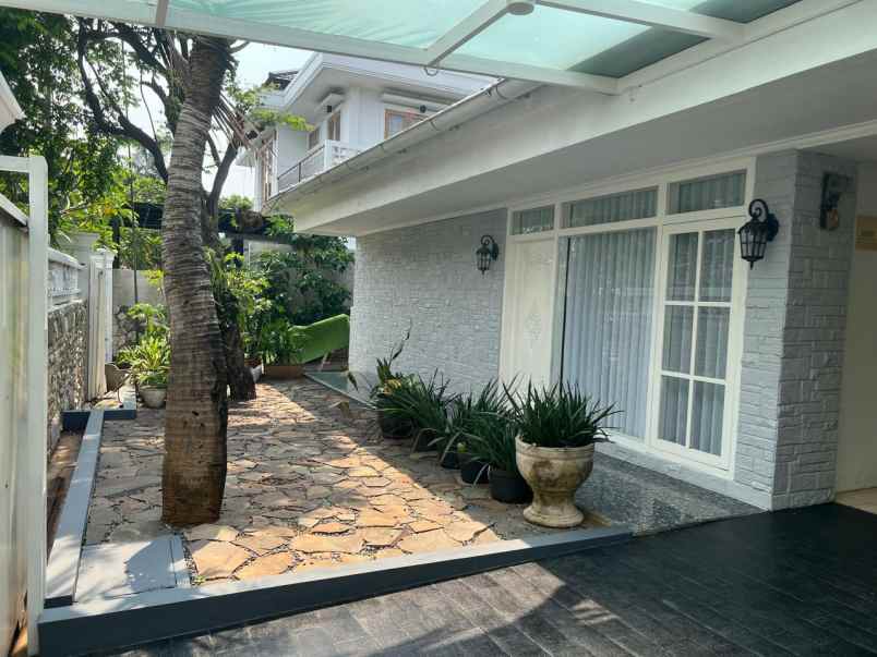 dijual rumah cantik di tebet jakarta selatan