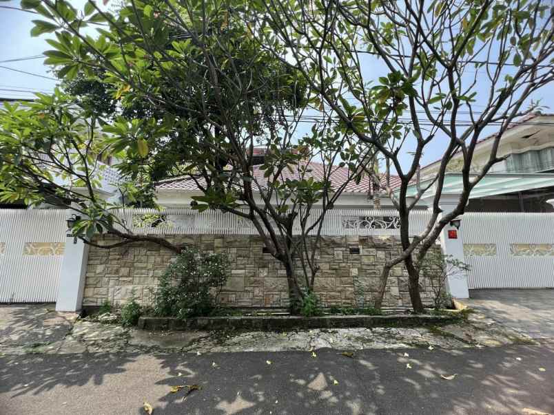 dijual rumah cantik di tebet jakarta selatan