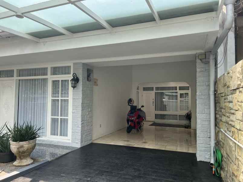 dijual rumah cantik di tebet jakarta selatan