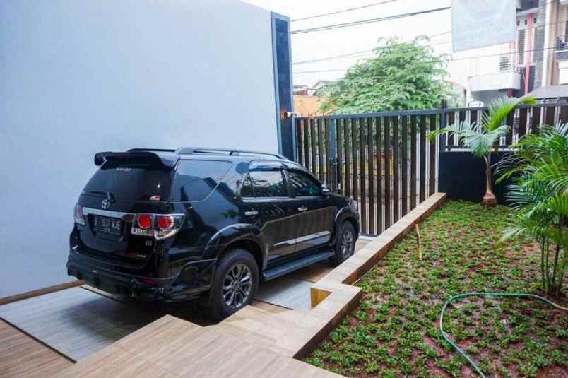 dijual rumah cempaka putih jakarta