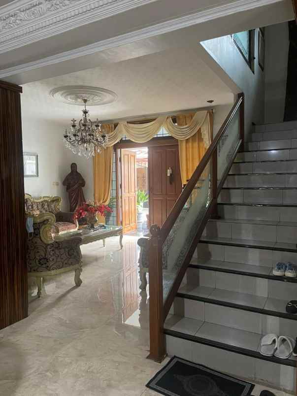 dijual rumah cempaka putih tengah