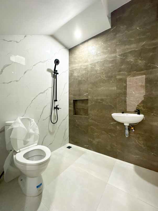 dijual rumah cibubur