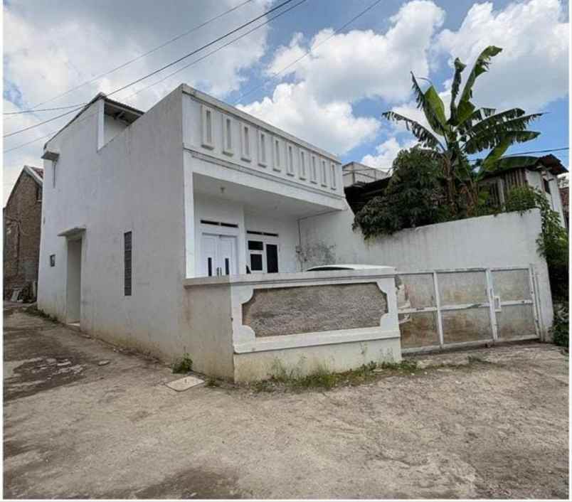 dijual rumah cihanjuang cimahi