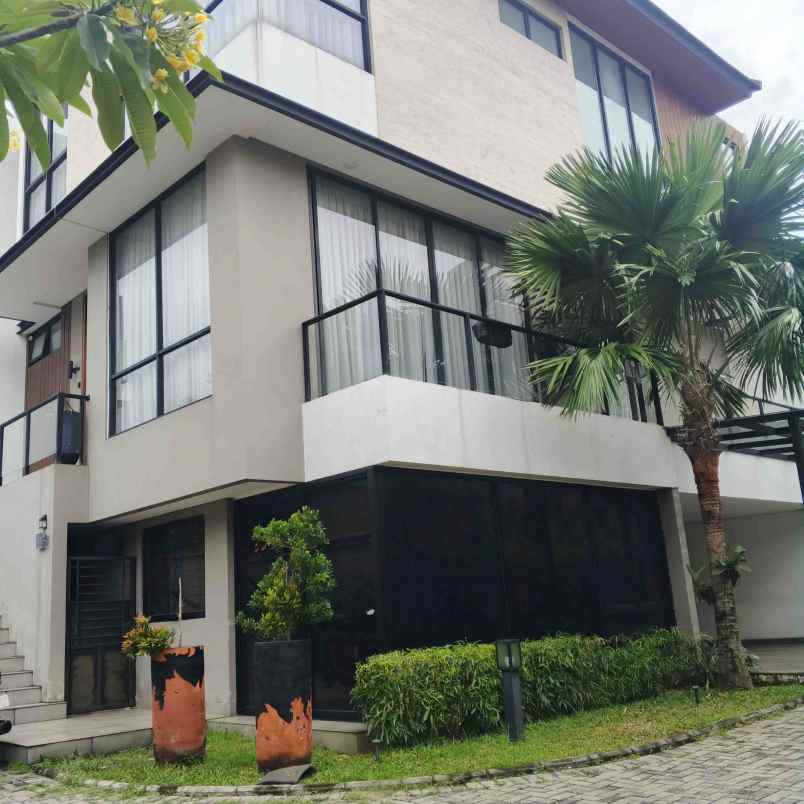dijual rumah cilandak timur pasar